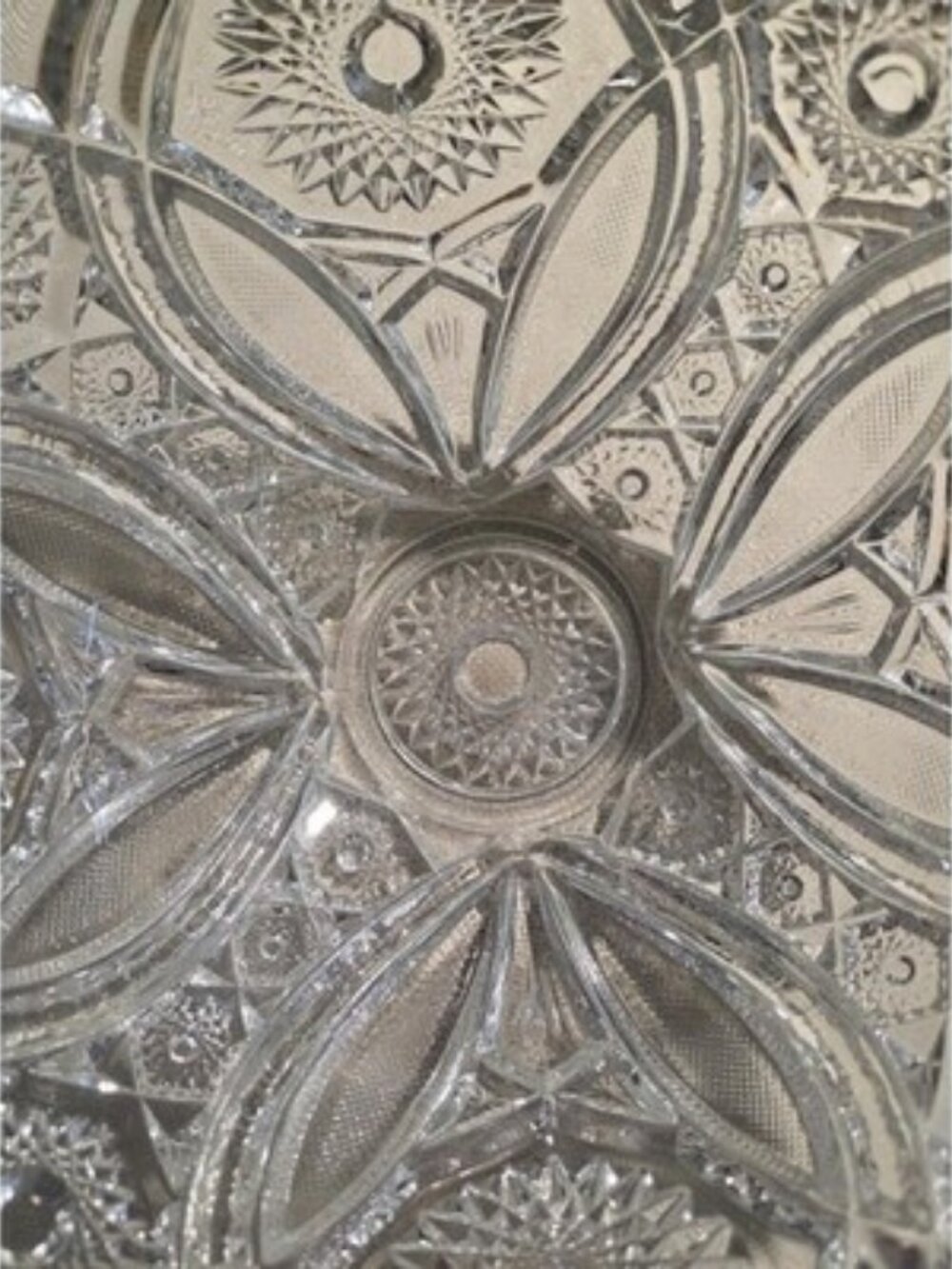 VTG Manganese Clear Glass Bowl Starburst UV Glow 365nm AS-IS Chipped/Read - Picture 7 of 8